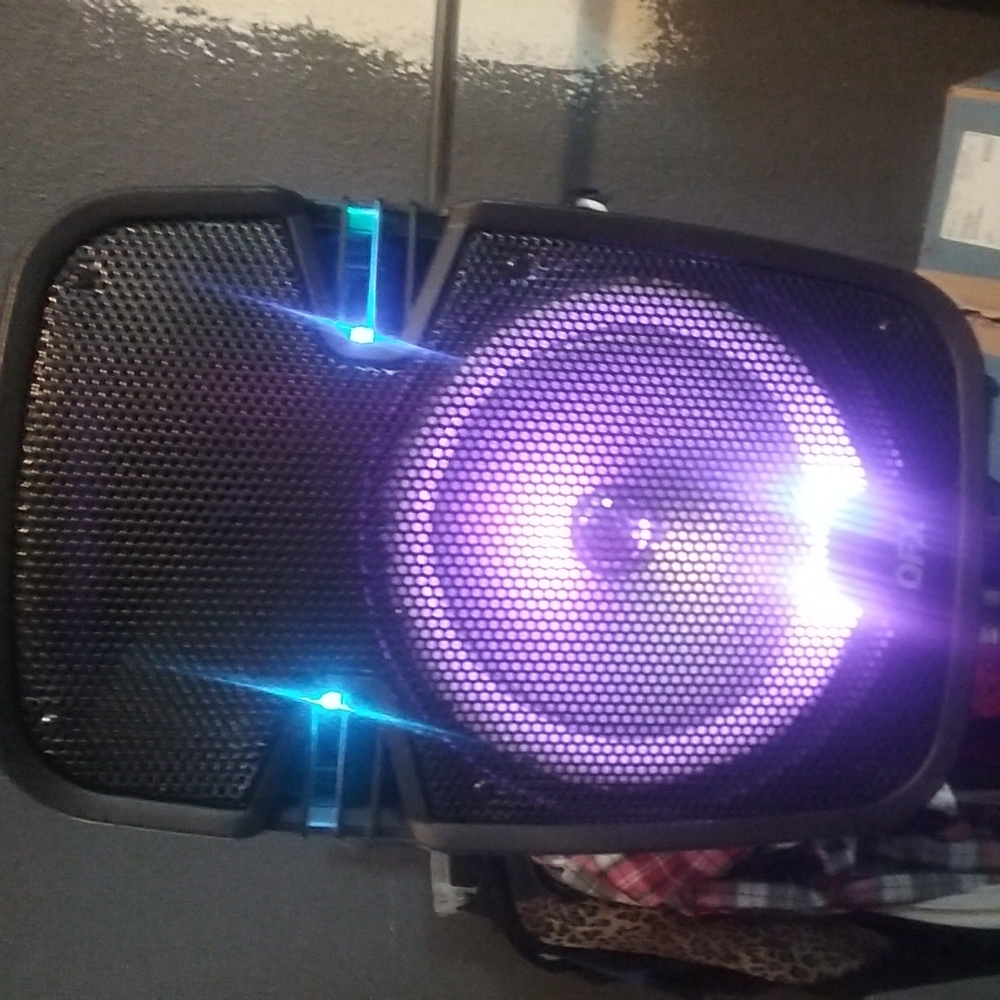 Lightup bluetooth speaker